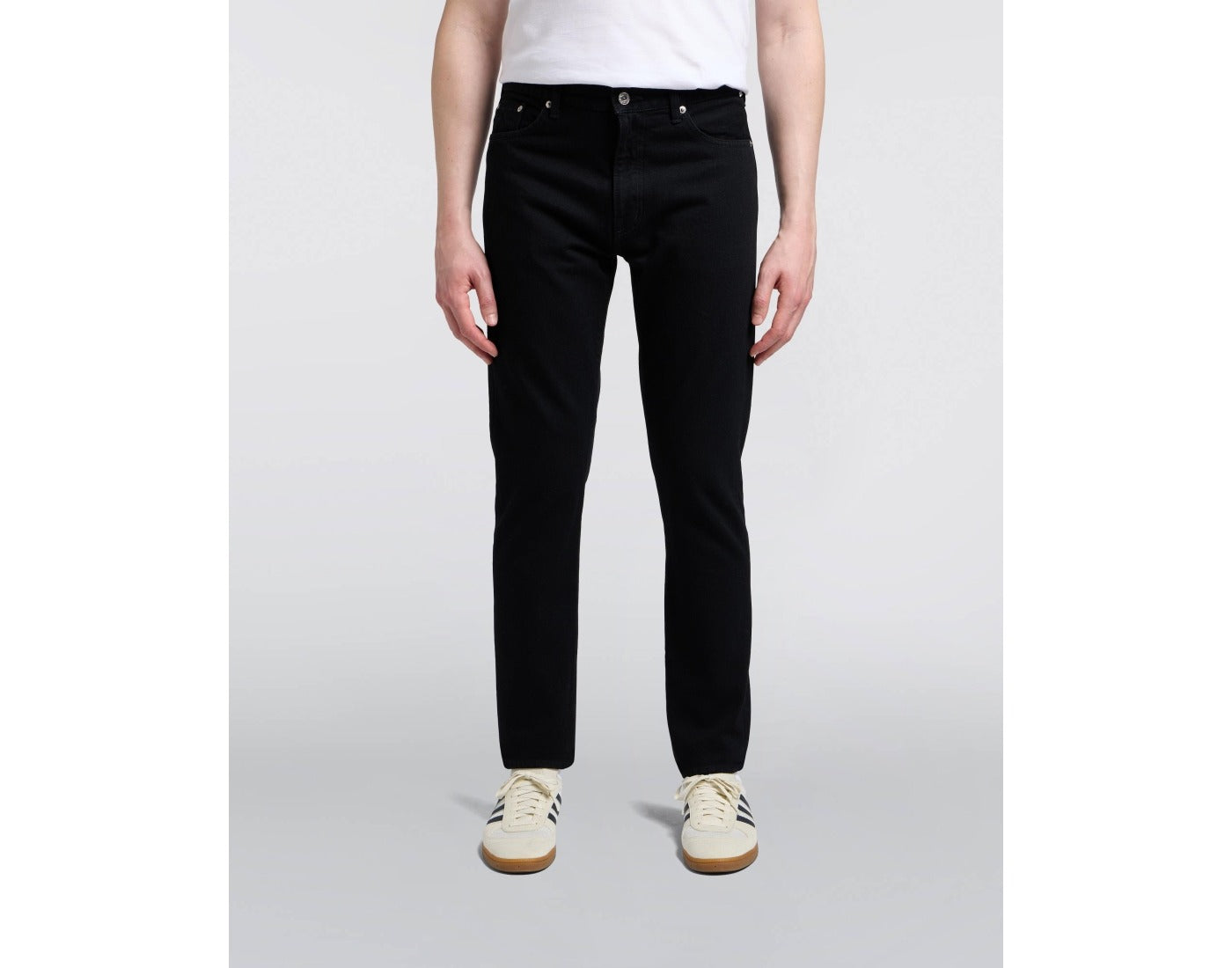 EU32Z-401 SLIM TAPERED - BLACK UNWASHED