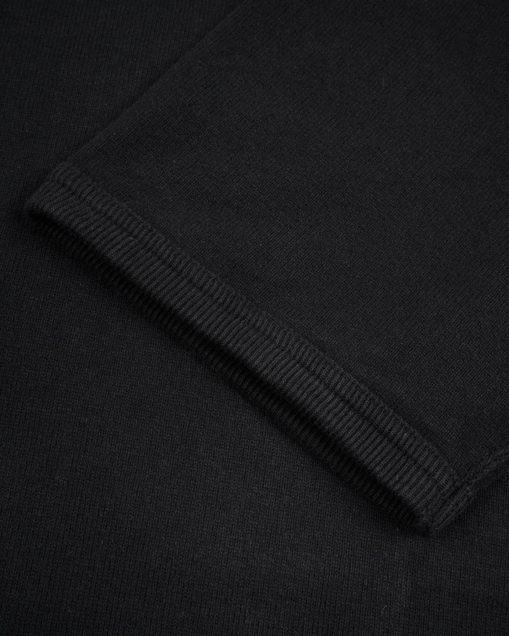 IHT-1600 11oz Cotton Knit Crew Neck T-Shirt - BLACK