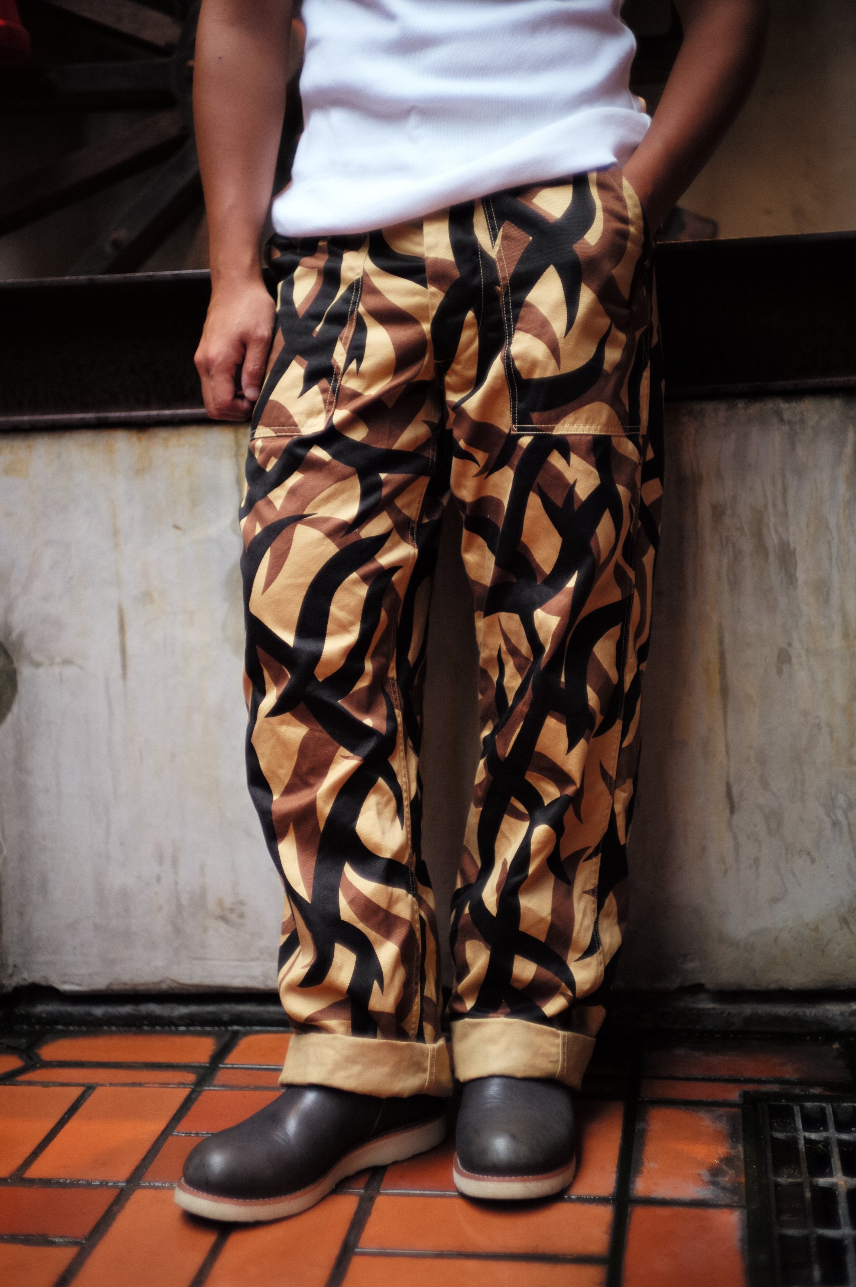 MP25010 TRIBAL CAMOUFLAGE COMBAT TROUSERS - BEIGE