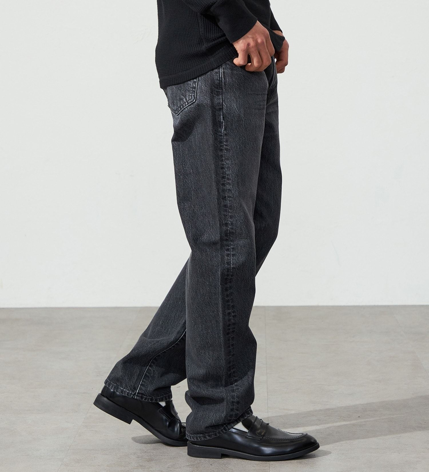 E50323-83 503 REGULAR STRAIGHT - BLACK DENIM