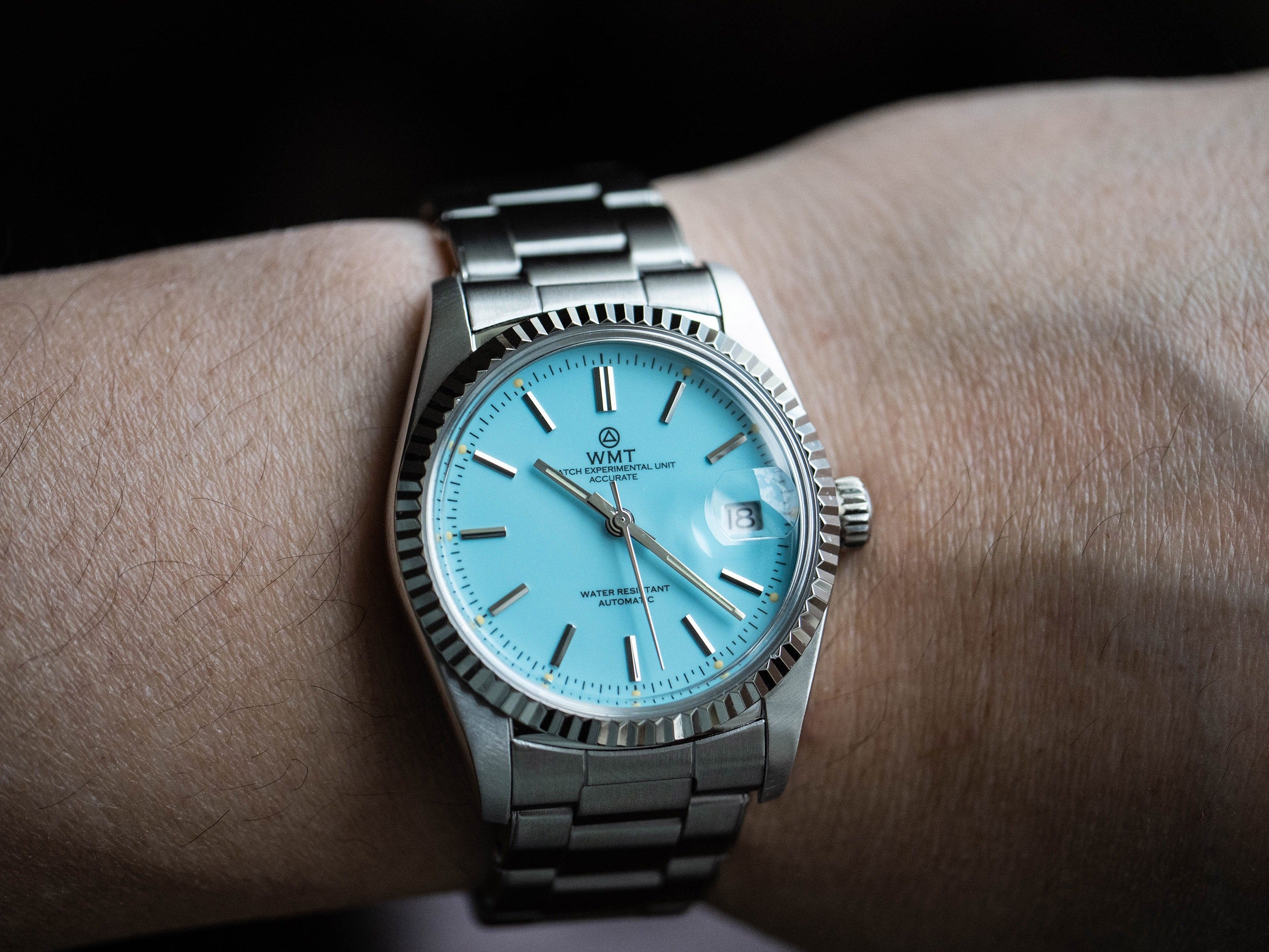 CABOCHON - GLOSSY SKY BLUE DIAL
