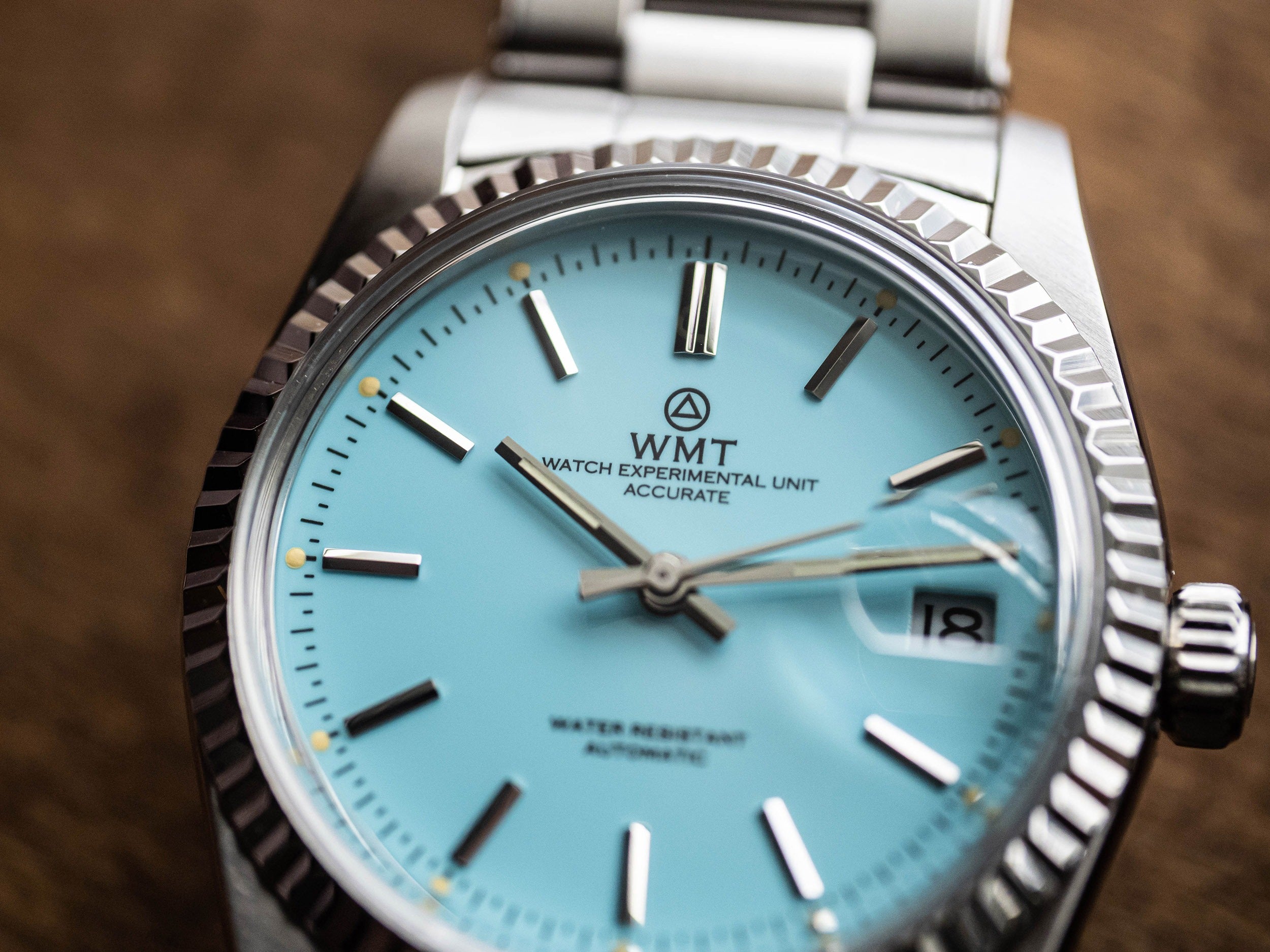 CABOCHON - GLOSSY SKY BLUE DIAL