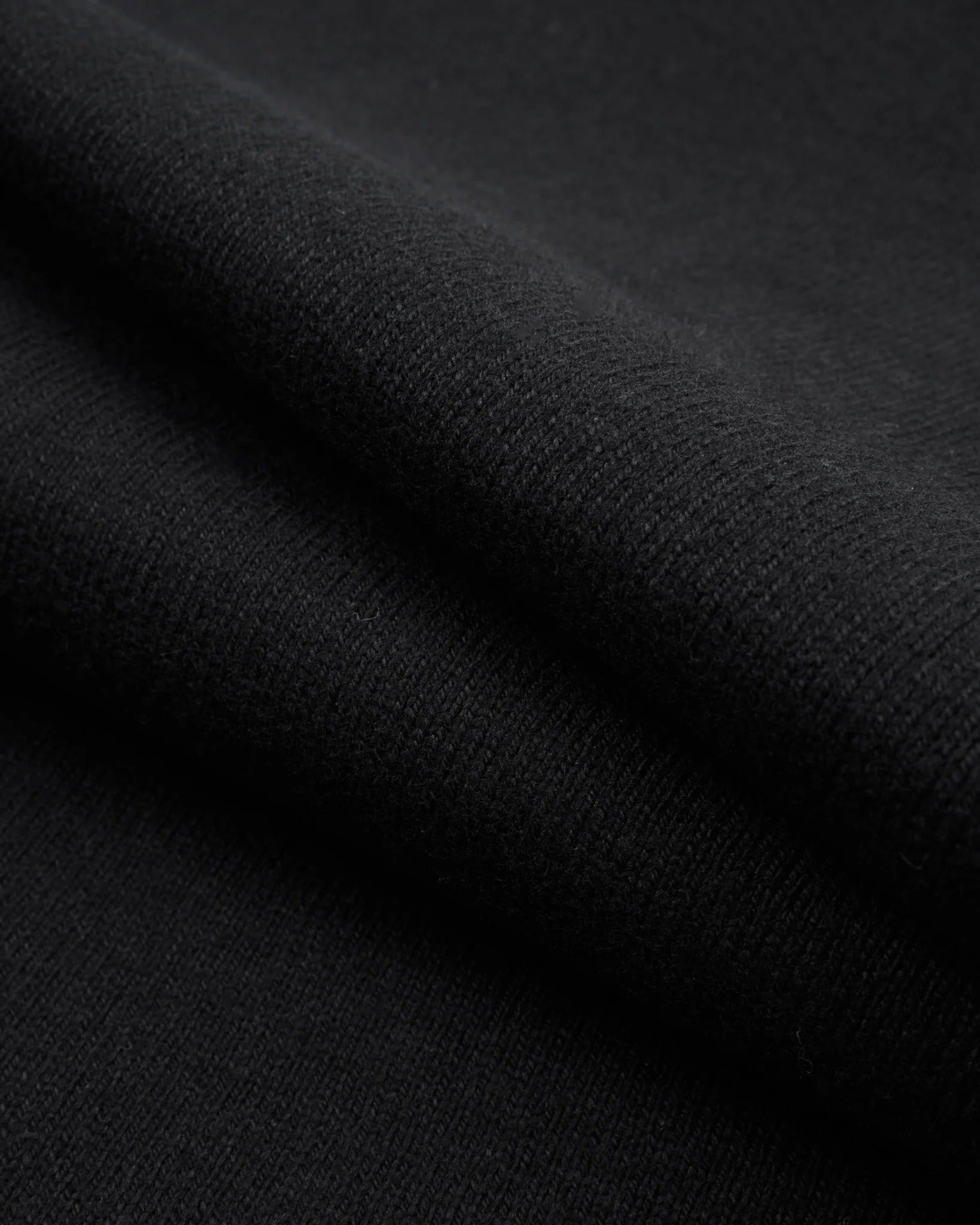 IHT-1600 11oz Cotton Knit Crew Neck T-Shirt - BLACK