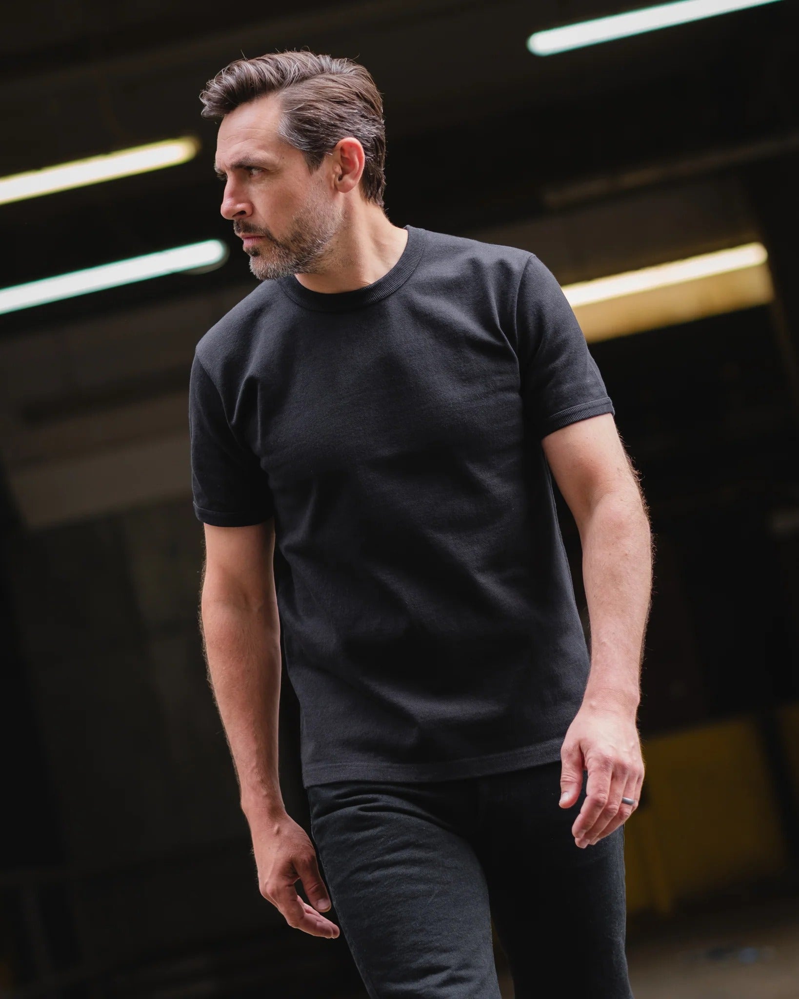 IHT-1600 11oz Cotton Knit Crew Neck T-Shirt - BLACK